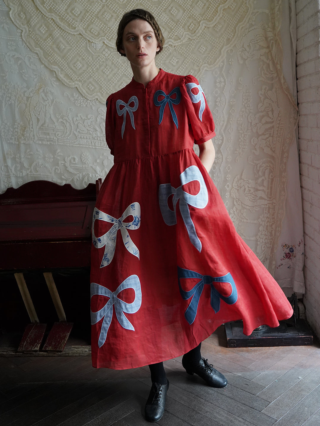 Victorian Style Bow Applique Embroidered Red Dress | UNLOGICAL POEM S (customize) / Pre-order(ship after 3 weeks) Victorian Style Bow Applique Embroidered Red Dress | UNLOGICAL POEM S (customize) / Pre-order(ship after 3 weeks)