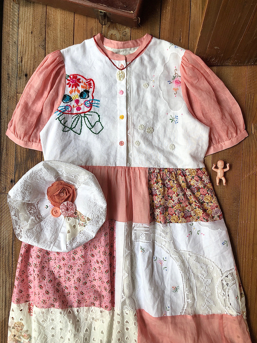 Unlogical Poem Cat Embroidery Lace Printed Patchwork Dress Unlogical Poem Cat Embroidery Lace Printed Patchwork Dress