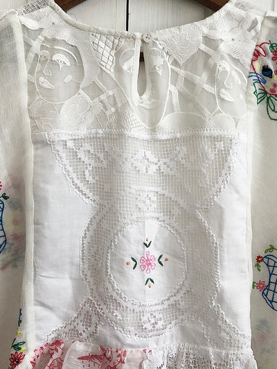 Unlogical Poem Cat and Pierrot Embroidery Patchwork Printed Lace Blouse