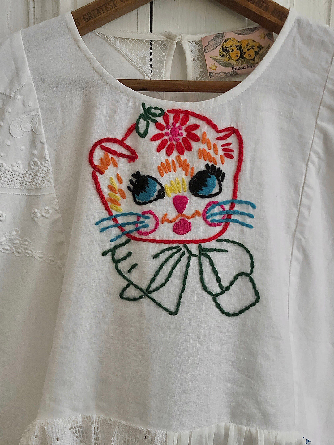 Unlogical Poem Cat Embroidery Patchwork Cotton Lace Blouse