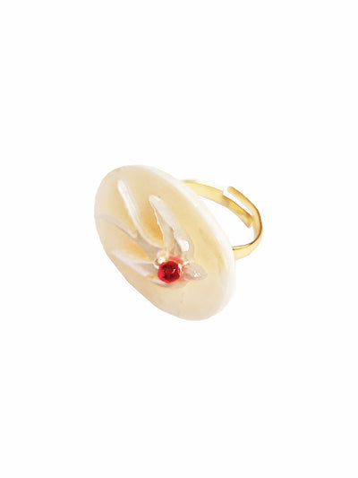 Unlogical Poem Hand/Bird shaped Natural Shell Ring