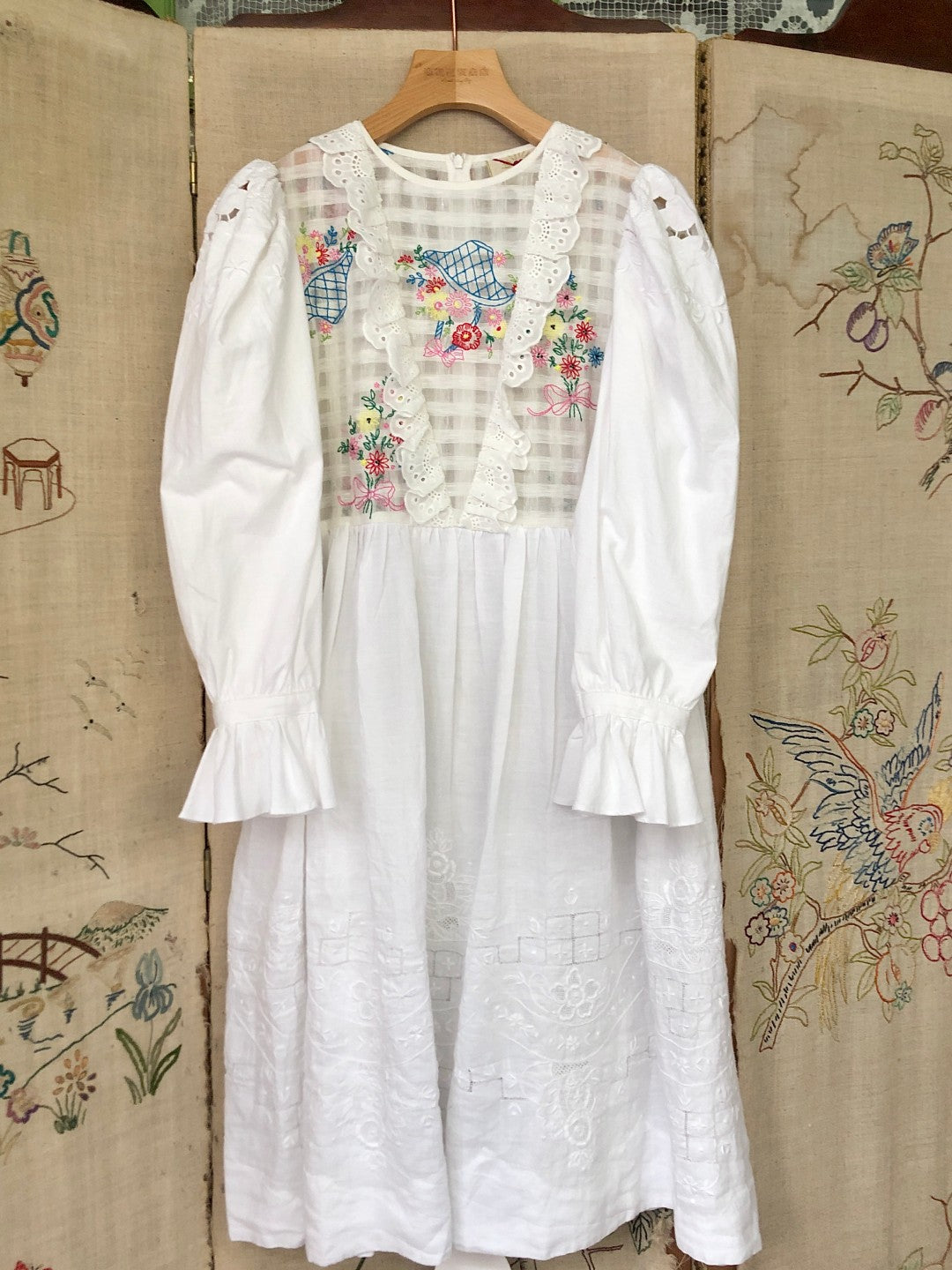 Unlogical Poem Puff Sleeve Embroidered Dress