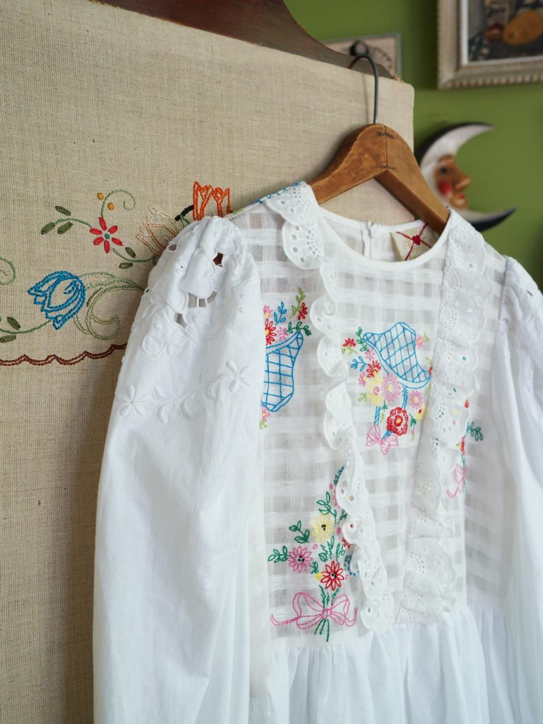 Unlogical Poem Puff Sleeve Embroidered Dress