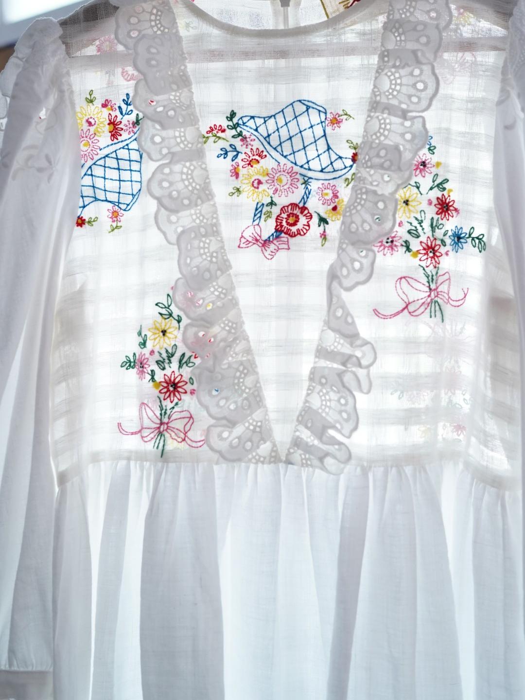 Unlogical Poem Puff Sleeve Embroidered Dress
