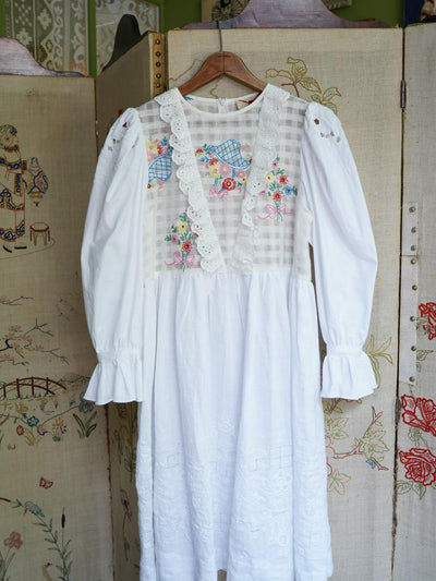 Unlogical Poem Puff Sleeve Embroidered Dress