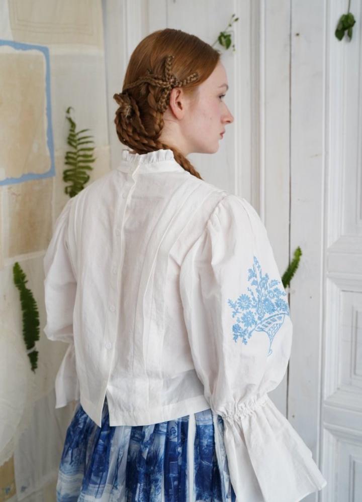Unlogical Poem Victorian Stand Collar Blouse with Flower Basket Embroidery and Leg-of-Mutton Sleeves