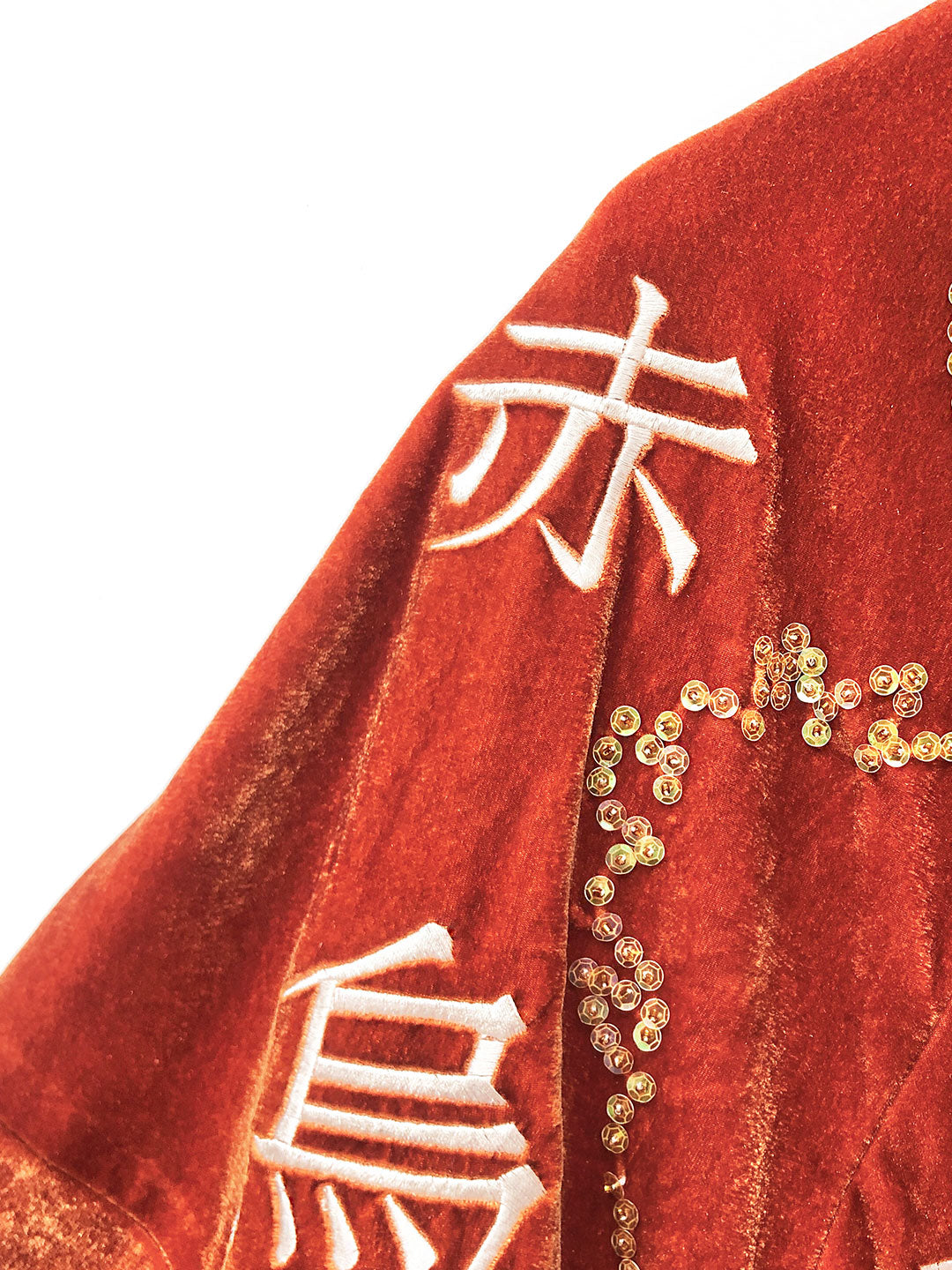 Unlogical Poem One-of-a-kind Rabbit Sequin Embroidered Velevt Kimono