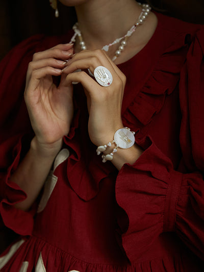 Unlogical Poem Hand/Bird shaped Natural Shell Ring