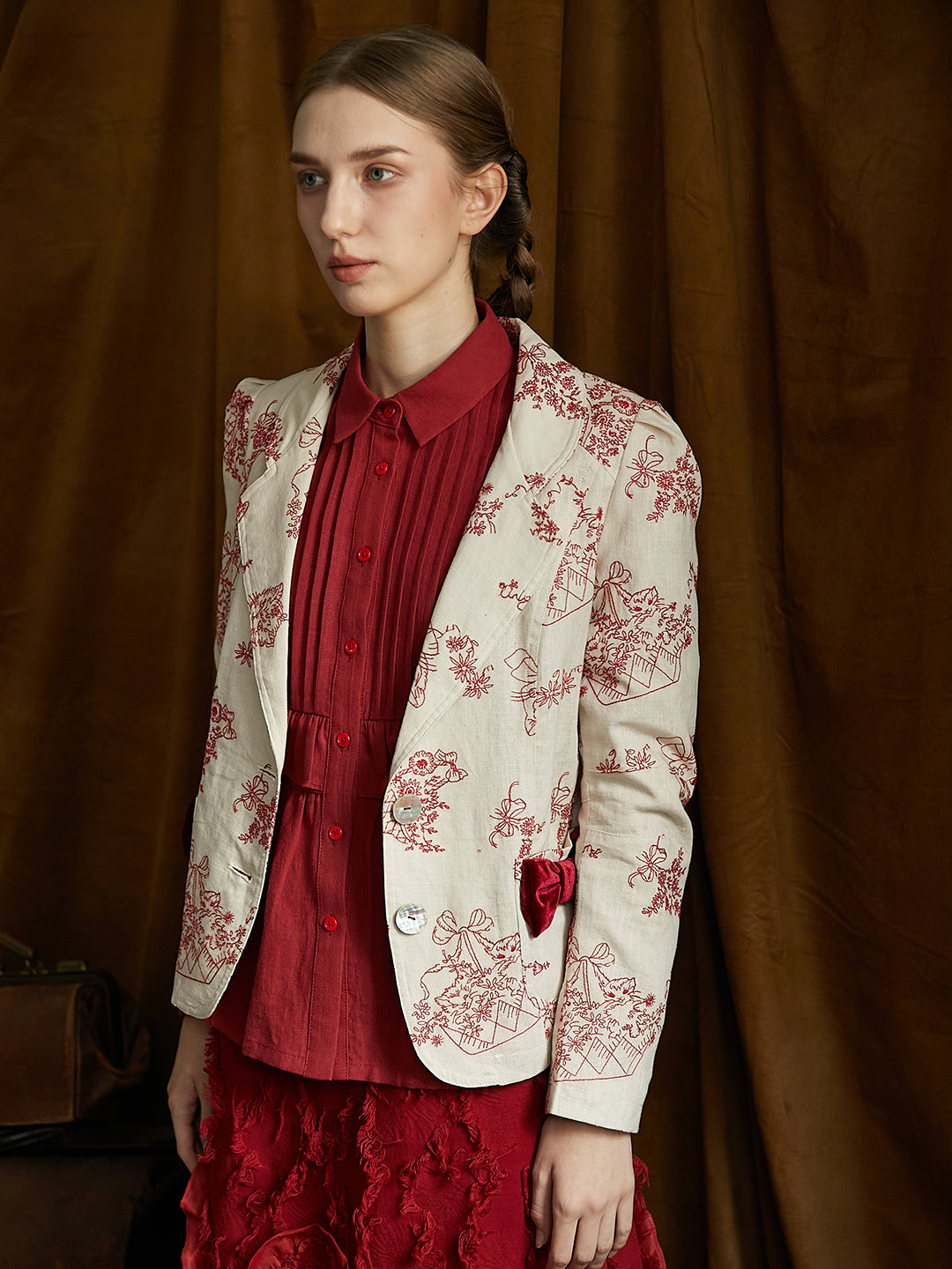 Unlogical Poem Red Illustration Embroidered Velvet Bow-knot Ramie Blazer