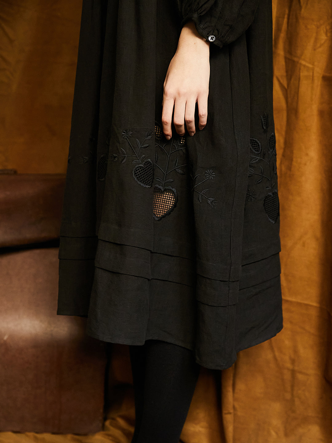 Unlogical Poem Victorian style Floral Embroidered Shirr Black Hemp Dress