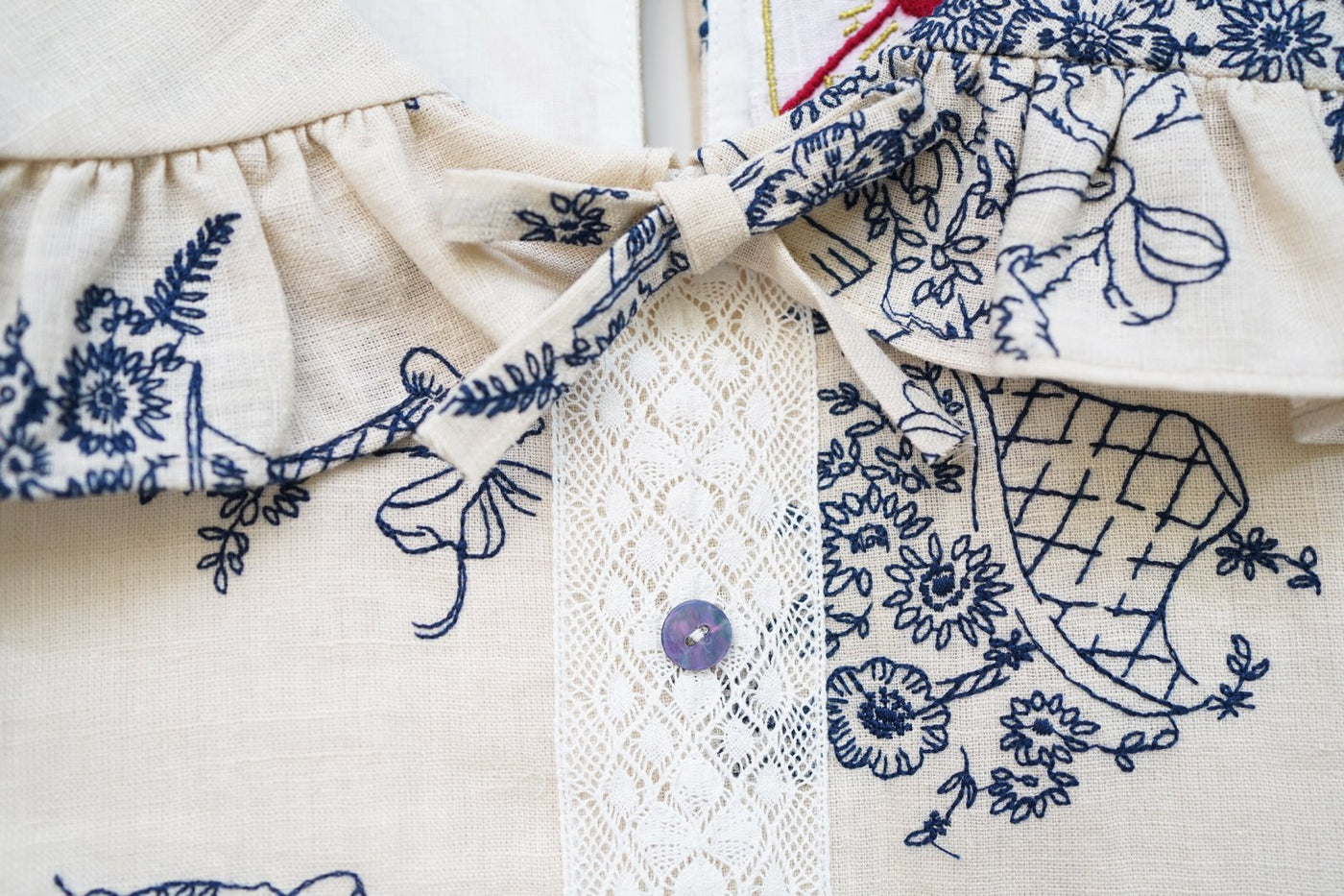 Unlogical Poem Ramie Lace-up Vest with Hand-drawn Embroidery
