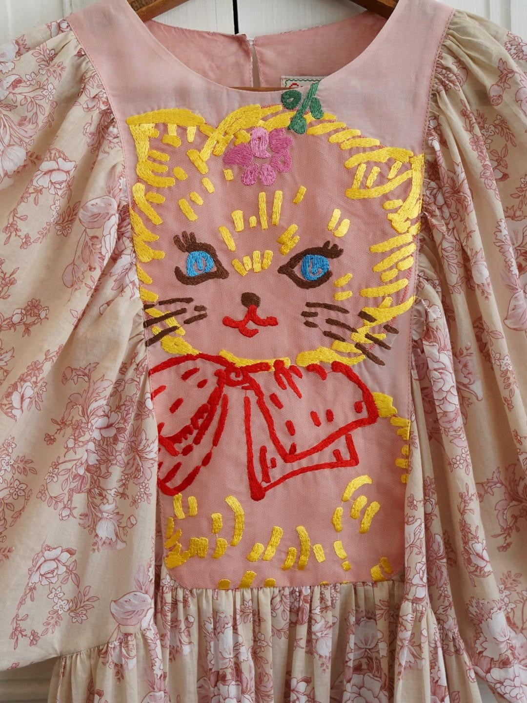 Unlogical Poem  Vintage Style  Cat Appliqué and Floral Prints  Dress