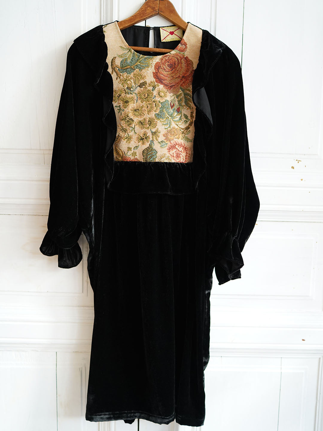 Unlogical Poem Victorian Style Black/Brown Velvet Dress