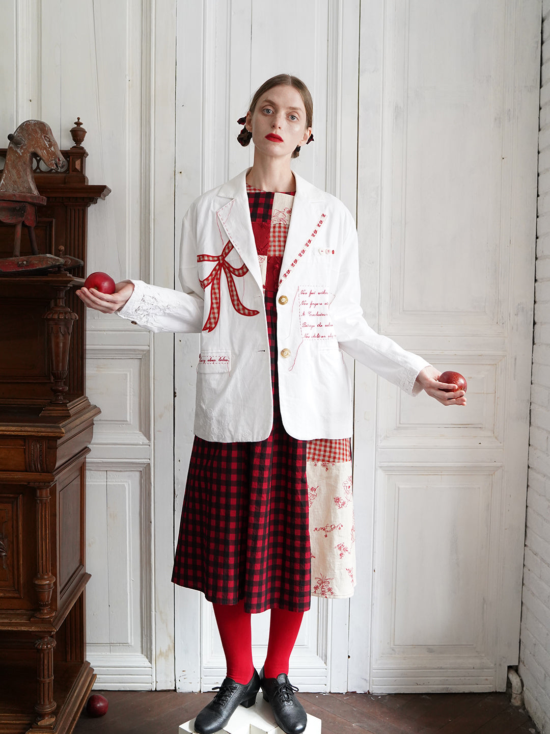 Unlogical Poem Poem Embroidery White Cotton Oversized Blazer