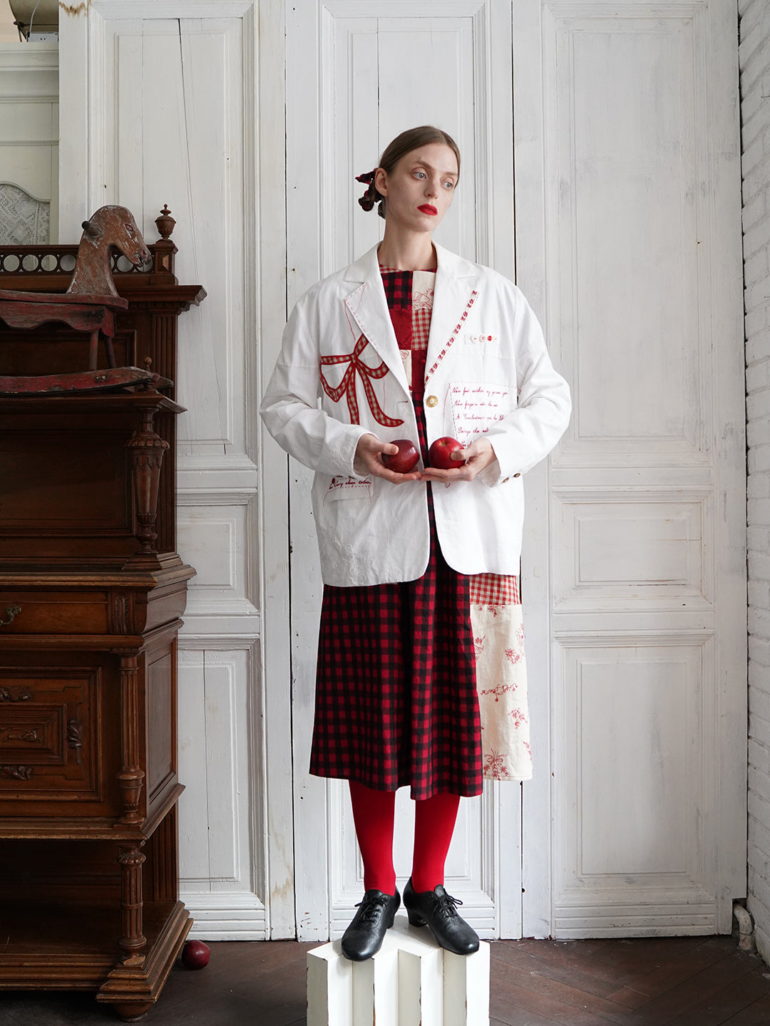 Unlogical Poem Poem Embroidery White Cotton Oversized Blazer