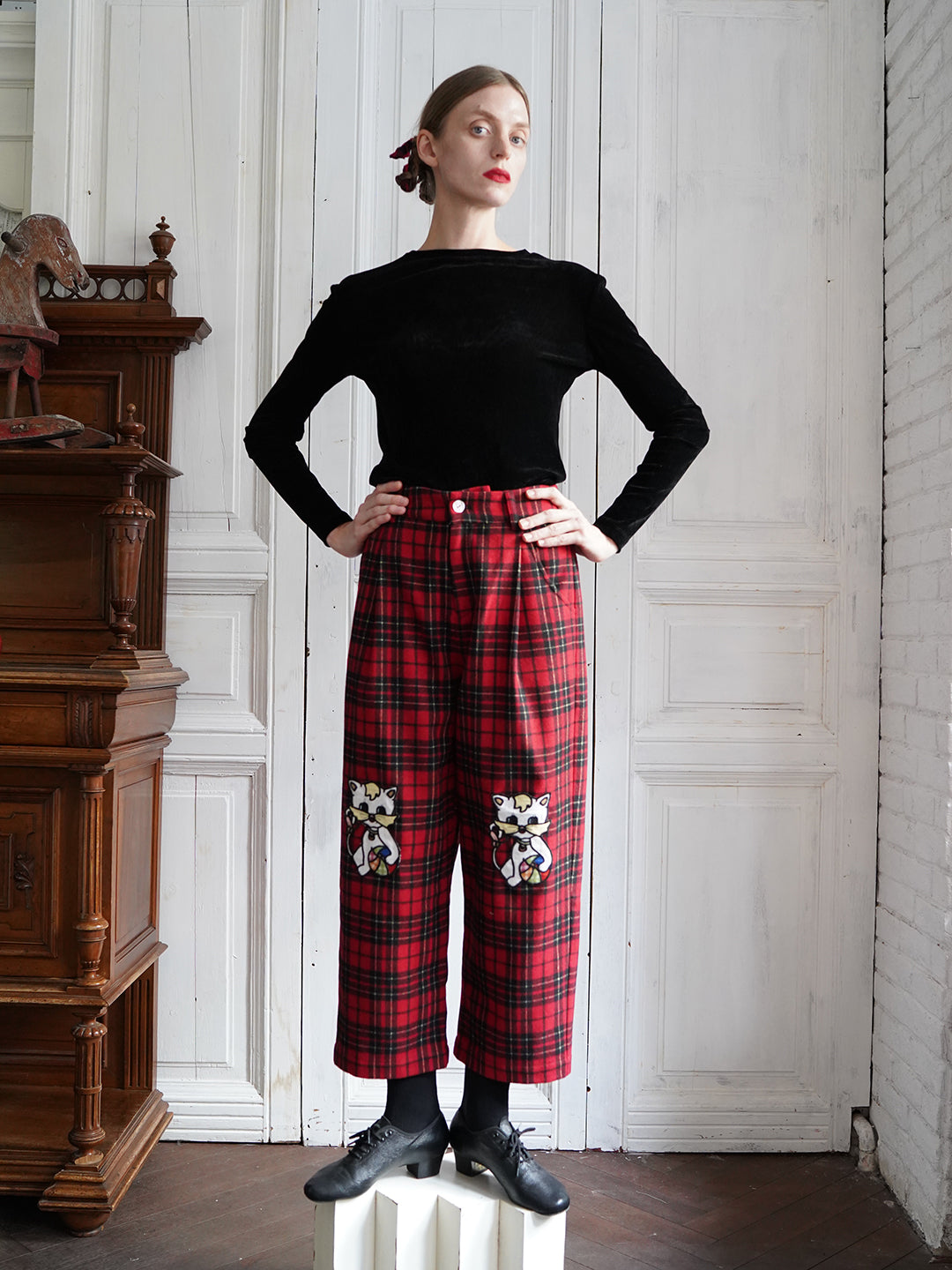Unlogical Poem Cat Embroidered Patchwork Red Tartan Woolen Cropped Trousers