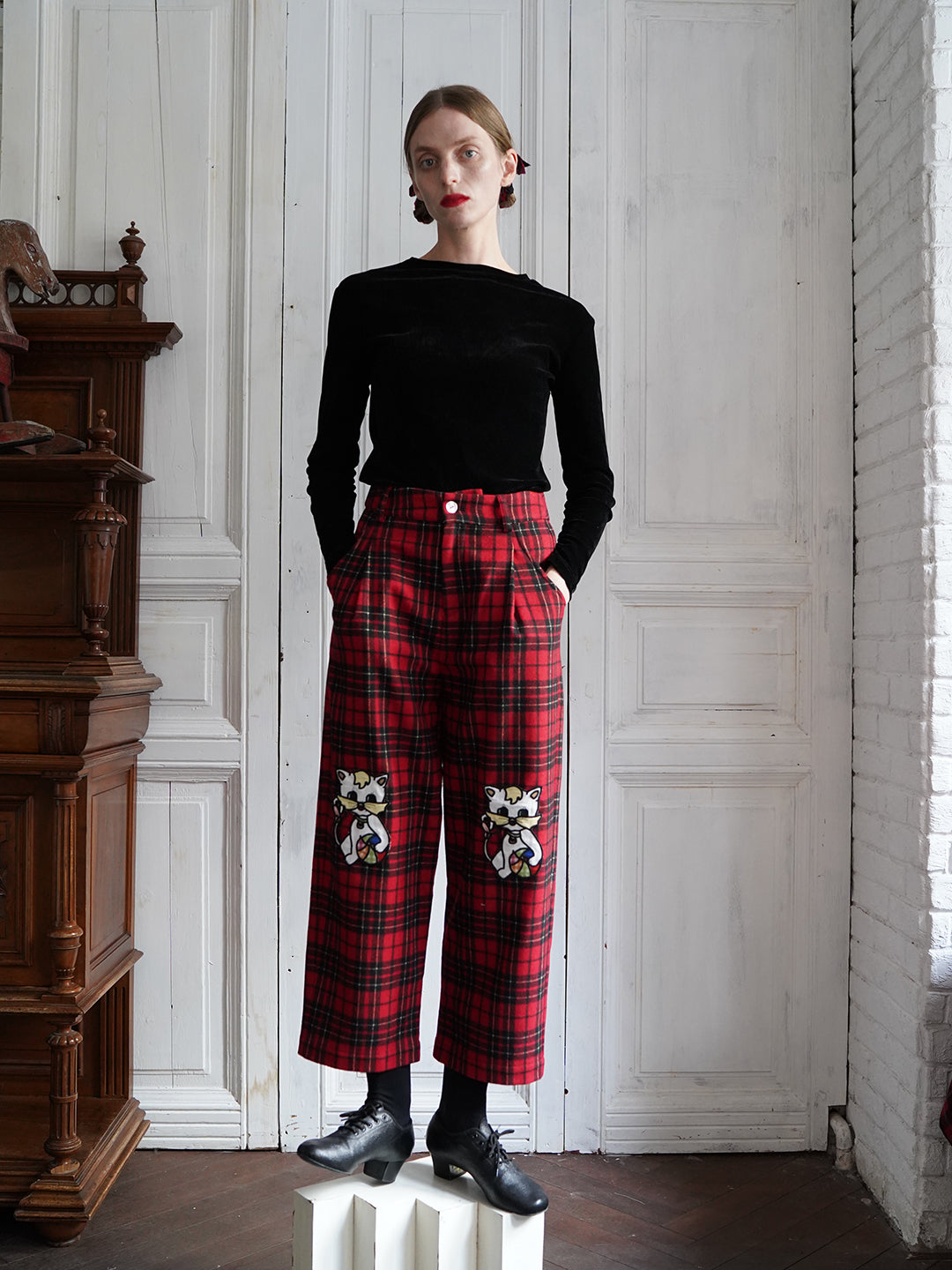 Unlogical Poem Retro-style Black Velvet Top