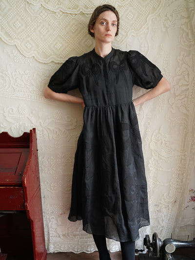 Unlogical Poem Victorian Style Bow Applique Embroidered Black Dress