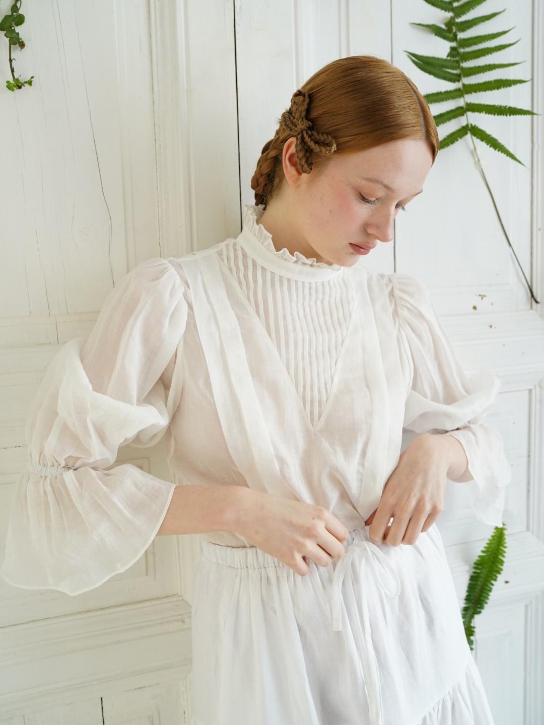 Unlogical Poem Victorian Stand Collar Blouse with Leg-of-Mutton Sleeve