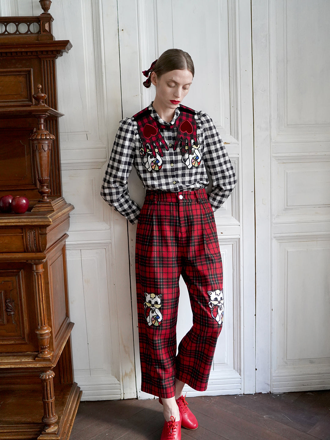 Unlogical Poem Hand Shaped Velvet Gingham Falsecollar Scarf