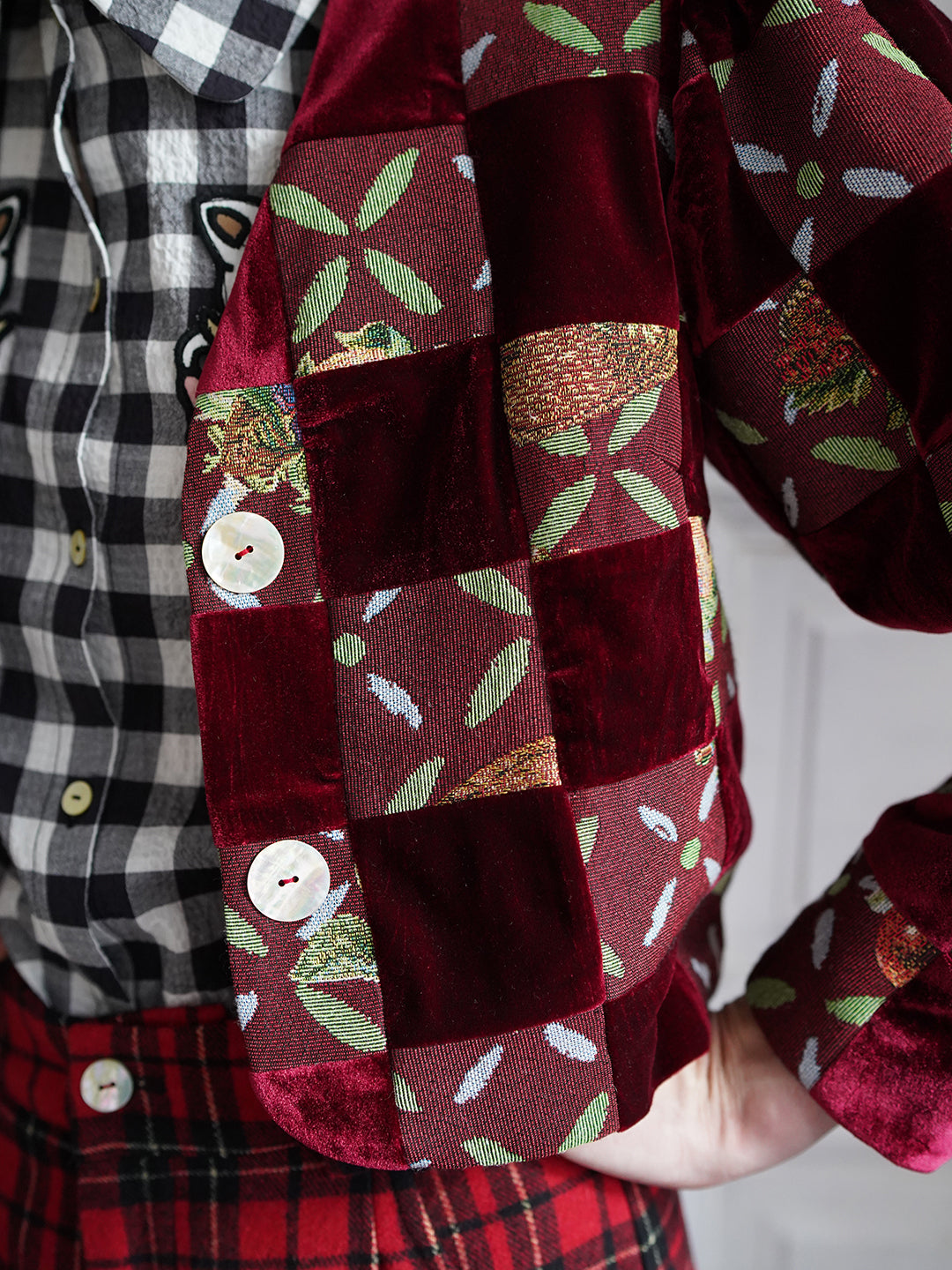 Unlogical Poem Retro-style Velvet and Yarn-dyed Patchwork Red Blazer