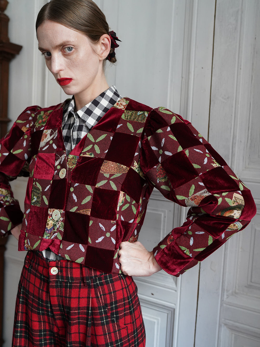 Unlogical Poem Retro-style Velvet and Yarn-dyed Patchwork Red Blazer