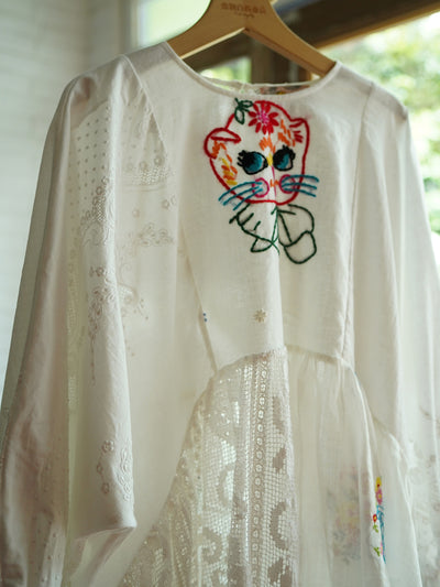 Unlogical Poem Cat Embroidery Patchwork Cotton Lace Blouse