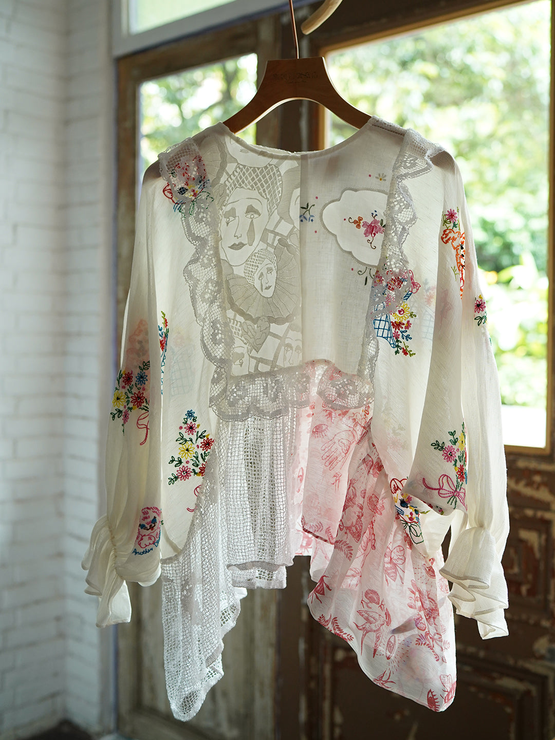 Unlogical Poem Cat and Pierrot Embroidery Patchwork Printed Lace Blouse