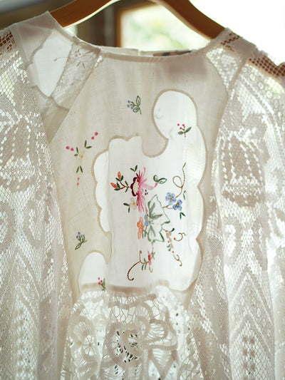 Unlogical Poem Floral Silk Embroidery Patchwork Cotton Lace Blouse