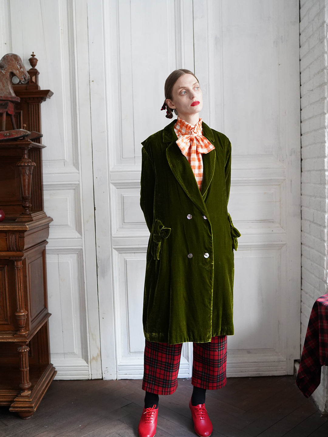 Unlogical Poem Retro-style Bow Velvet Overcoat