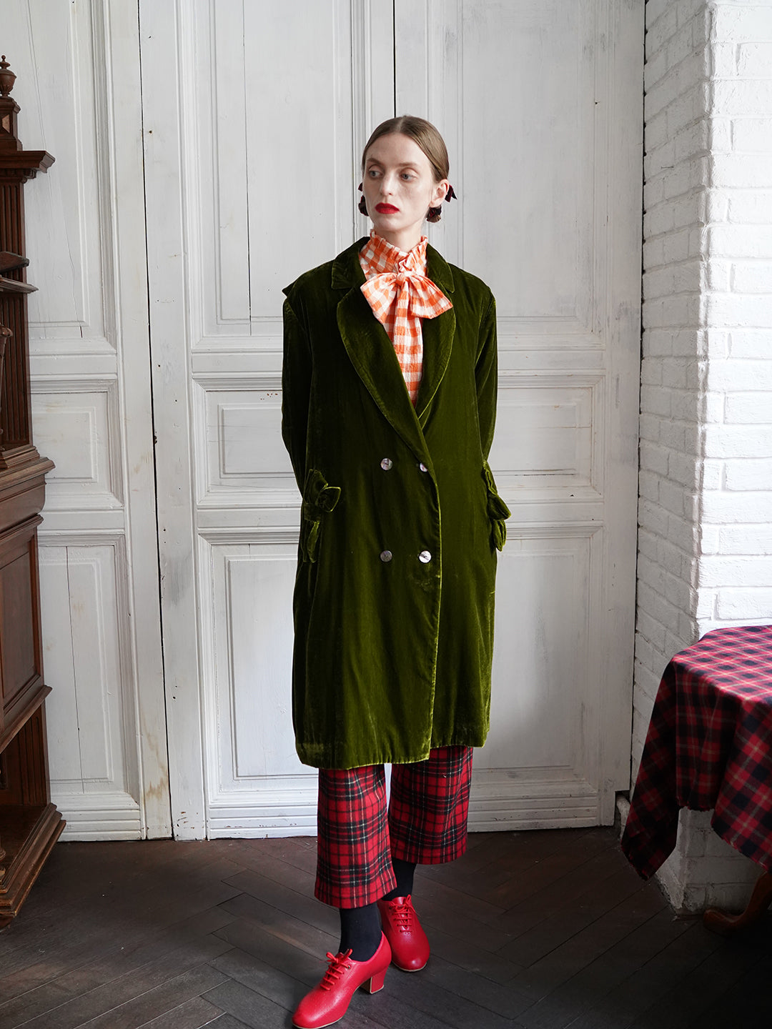 Unlogical Poem Retro-style Bow Velvet Overcoat