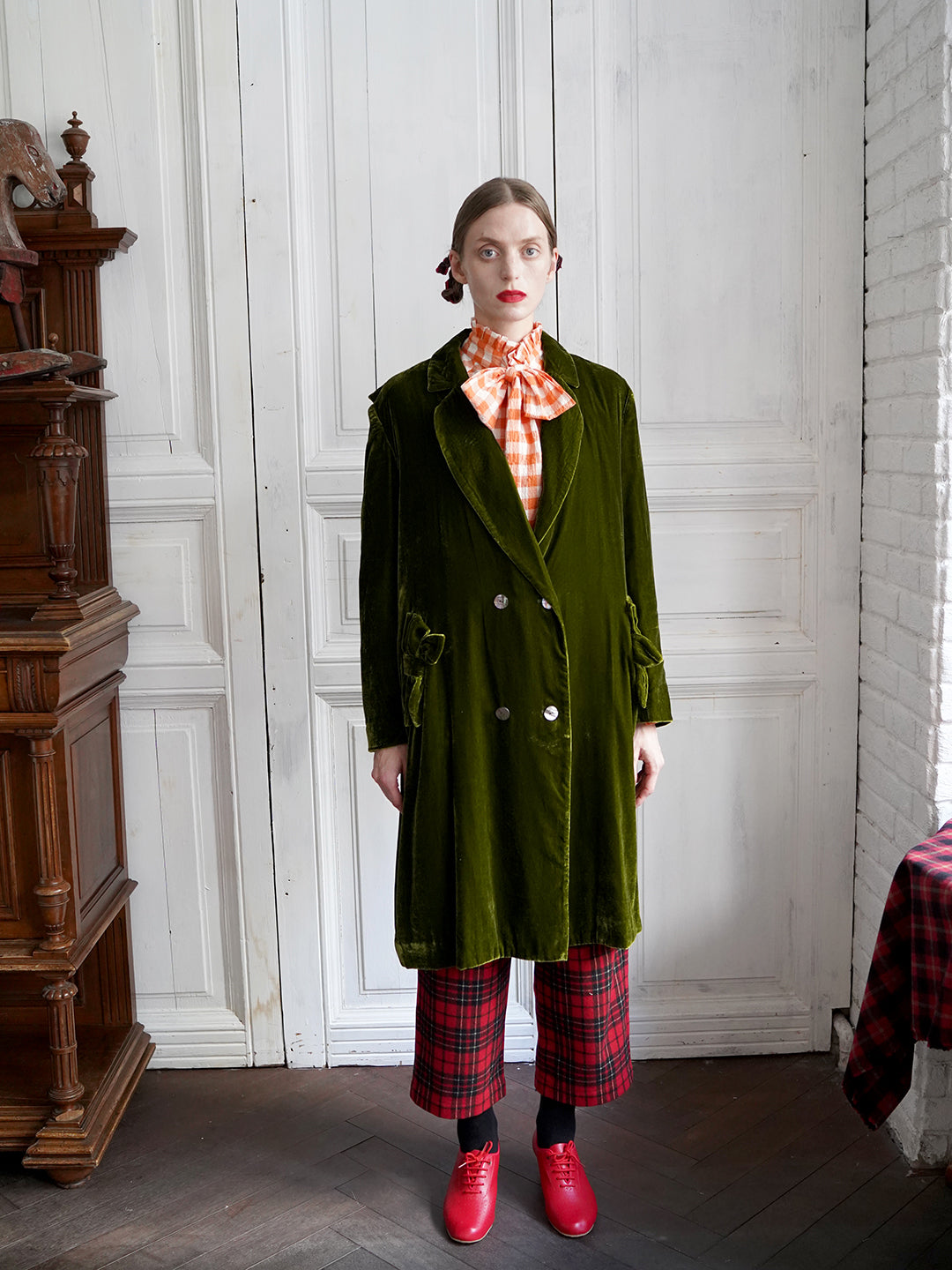 Unlogical Poem Retro-style Bow Velvet Overcoat