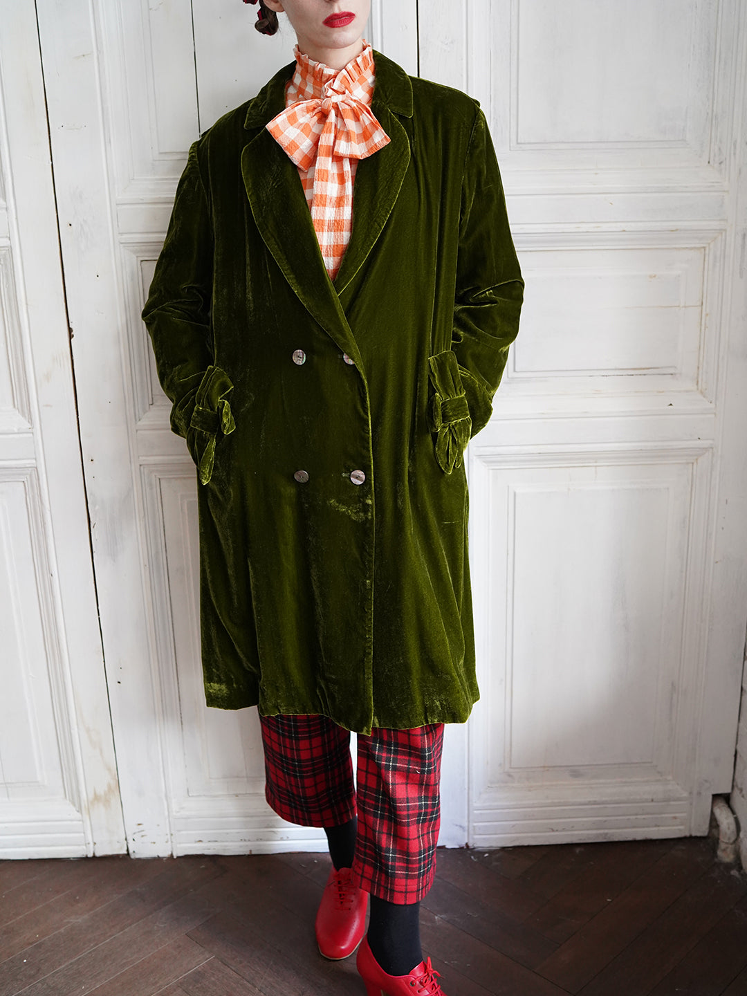 Unlogical Poem Retro-style Bow Velvet Overcoat