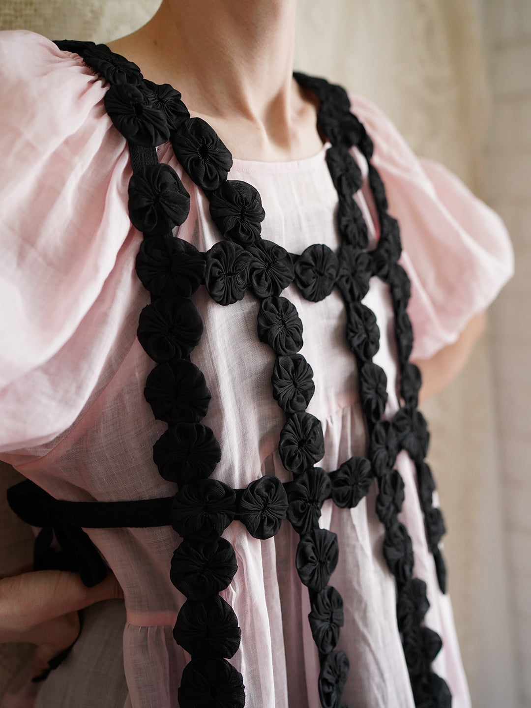 Unlogical Poem Handmade Yoyo Flower Black Smock