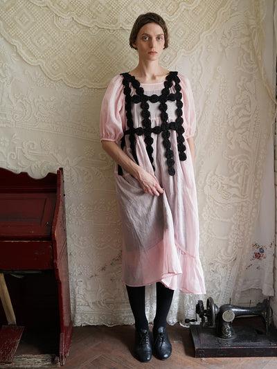 Unlogical Poem Handmade Yoyo Flower Black Smock