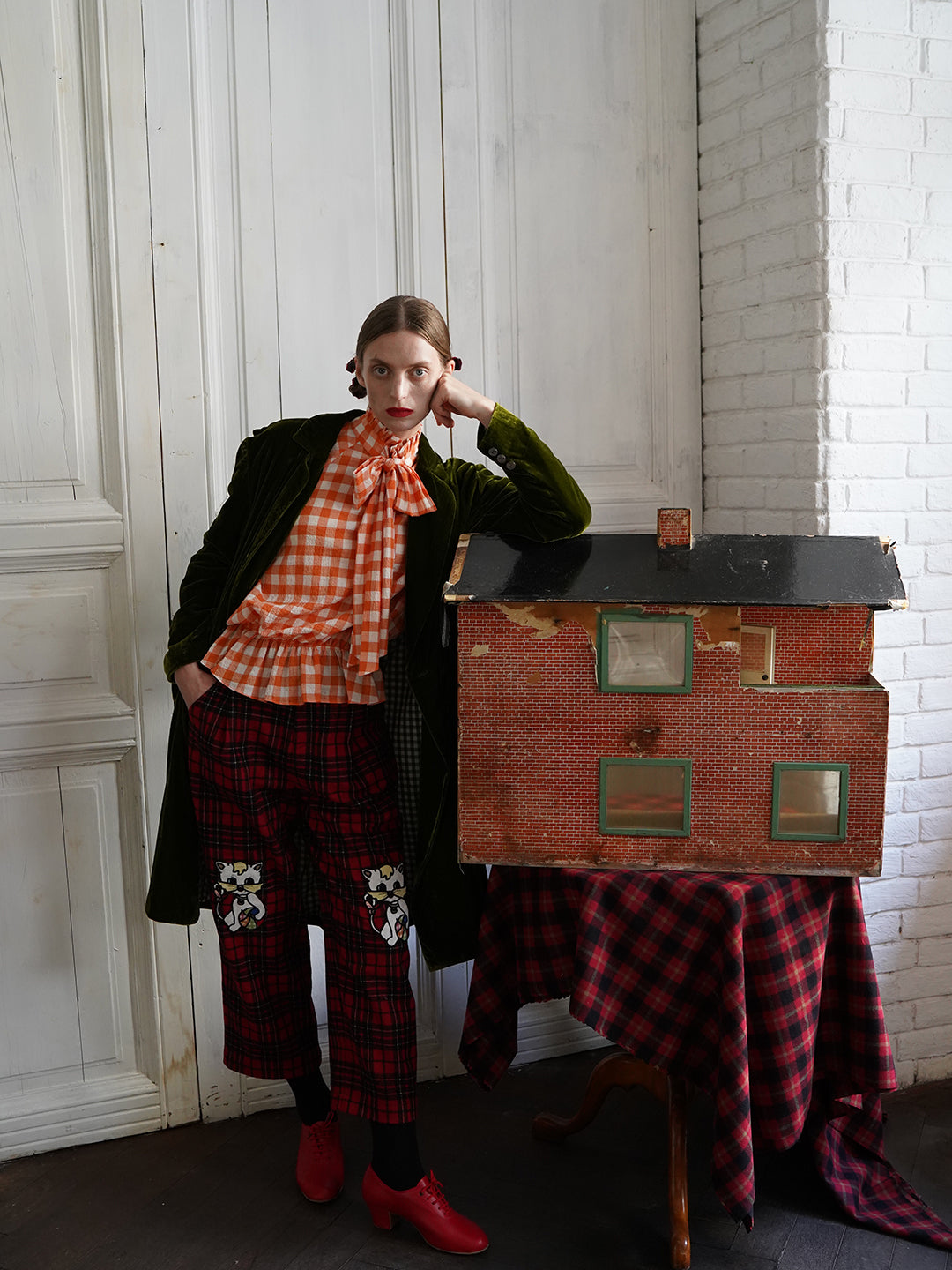 Unlogical Poem Retro-style Bow Velvet Overcoat