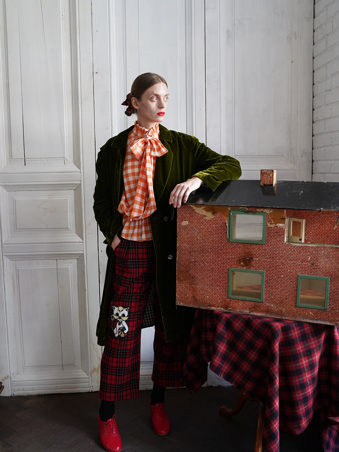 Unlogical Poem Retro-style Bow Velvet Overcoat