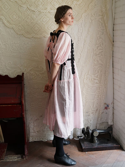 Unlogical Poem Handmade Yoyo Flower Black Smock