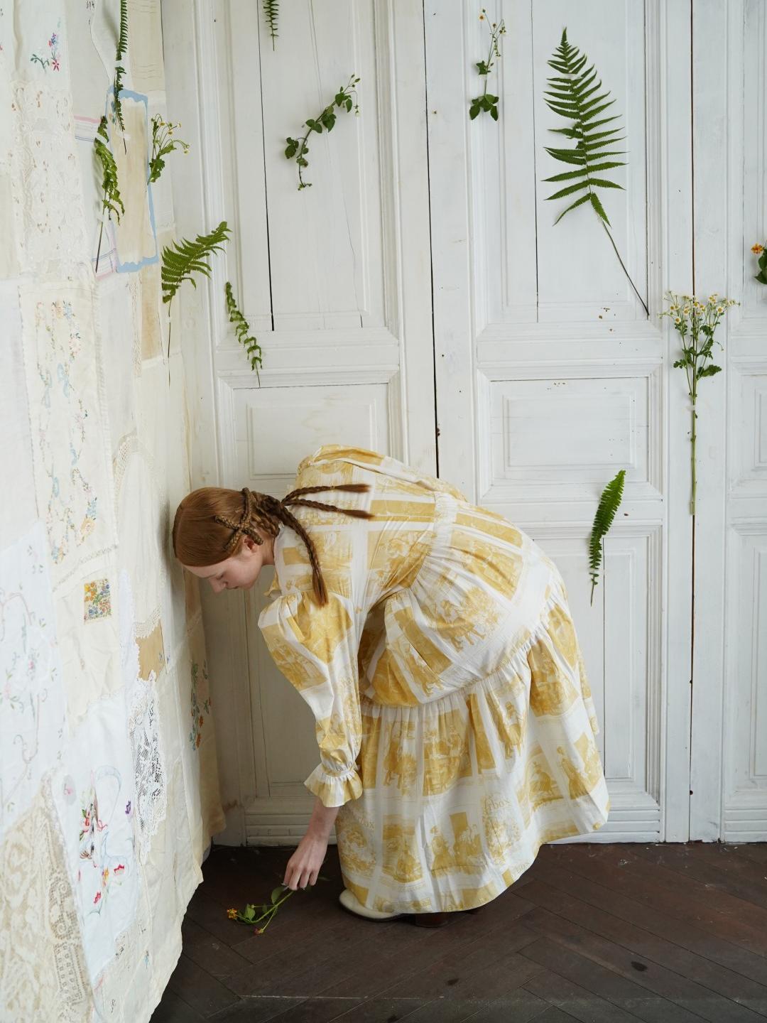 Unlogical Poem Retro Illustrated Print Ruffled Puff Sleeve Dress