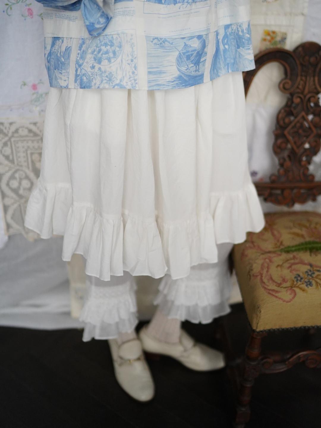 Unlogical Poem Double-Layered Printed Mesh Skirt with Petal Ruffles and Bubble Hem
