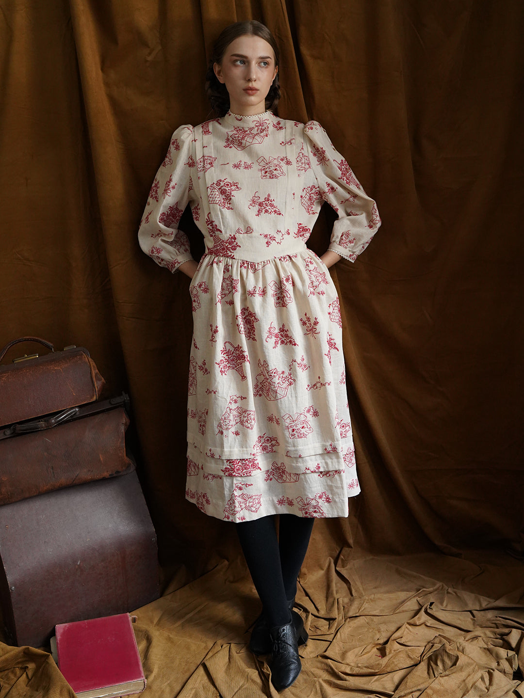 Unlogical Poem Victorian style Red Illustration Embroidered Ramie Dress M