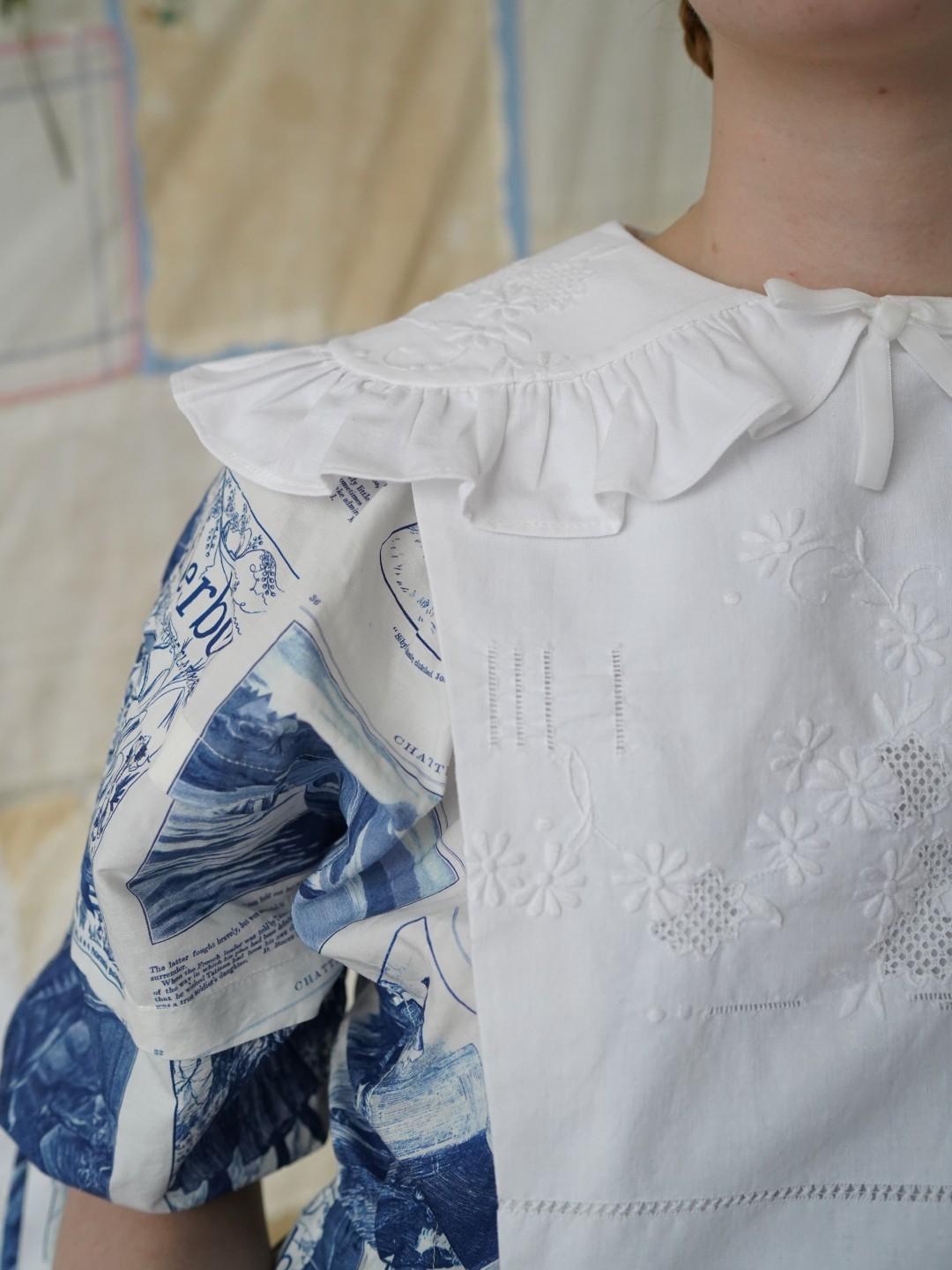 Unlogical PoemLace-up Ruffled Embroidered Tank Top (White Vintage Fabric)