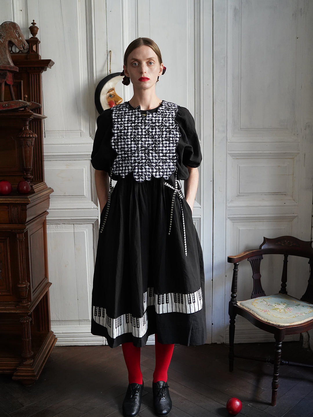 Unlogical Poem Cat Embroidery Reversible Black Gingham Smock