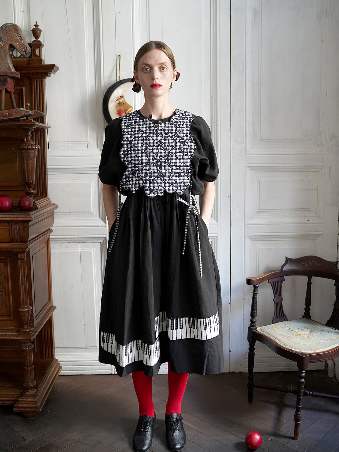 Unlogical Poem Cat Embroidery Reversible Black Gingham Smock