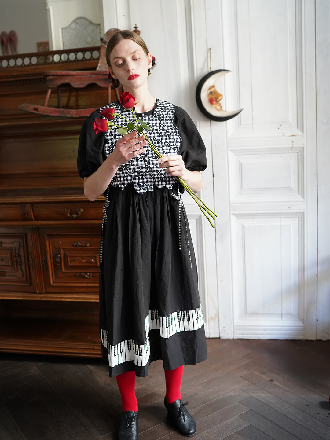 Unlogical Poem Cat Embroidery Reversible Black Gingham Smock