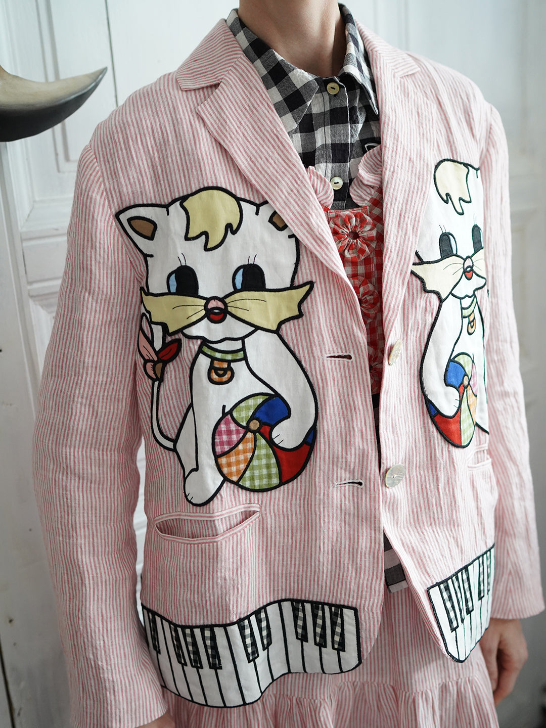 Unlogical Poem Vintage-style Cat Patch Embroidered Pink Striped Linen Blazer