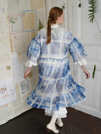 Unlogical Poem  Stylish Playful Ruffled Collar Mesh Print Dress