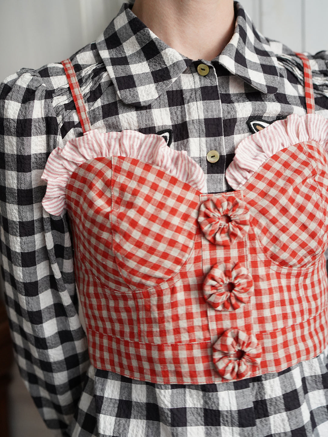 Unlogical Poem Handmade Yoyo Flowers Red Gingham Vest/ Smock