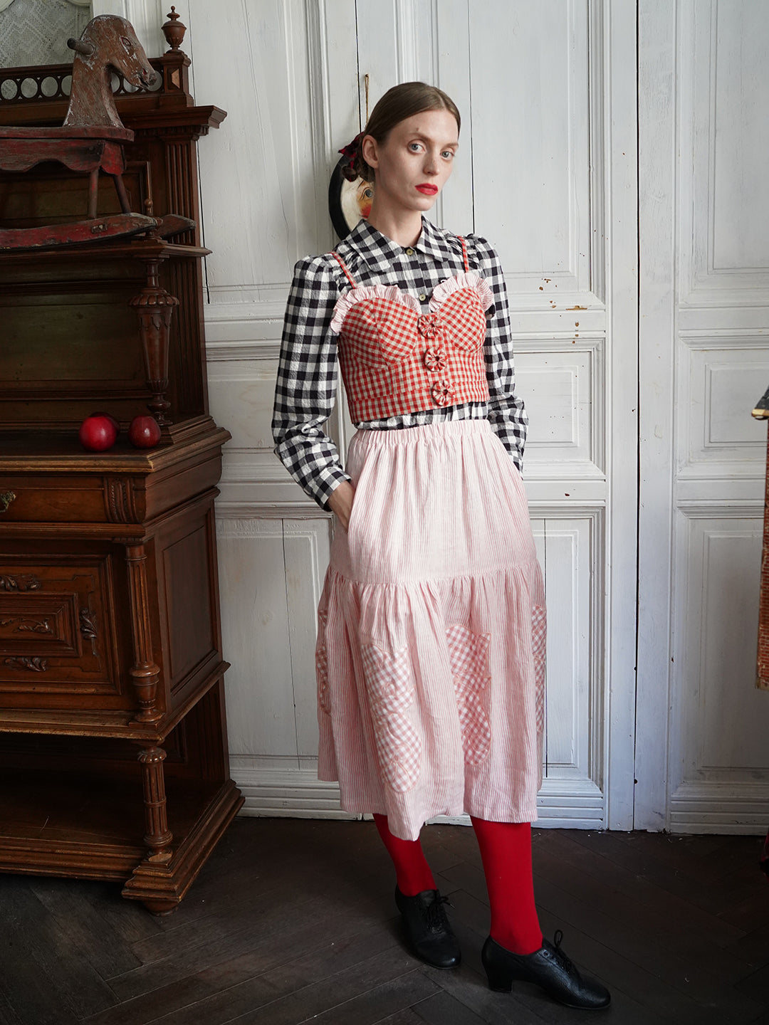 Unlogical Poem Handmade Yoyo Flowers Red Gingham Vest/ Smock