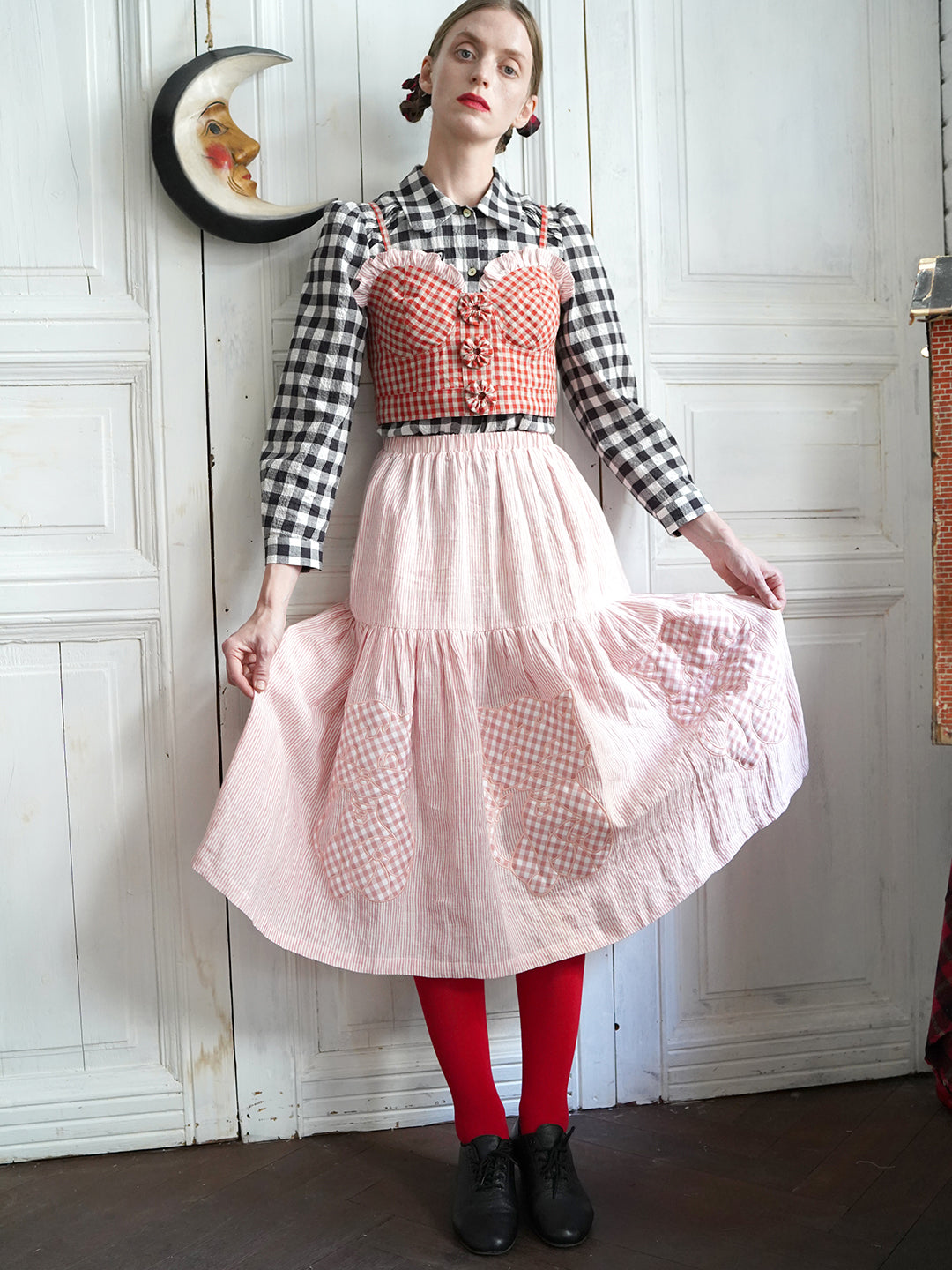 Unlogical Poem Handmade Yoyo Flowers Red Gingham Vest/ Smock